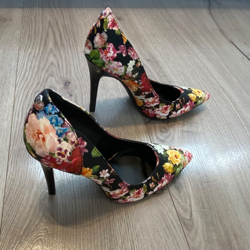 Floral print Guess high heels - Picture 4 of 7